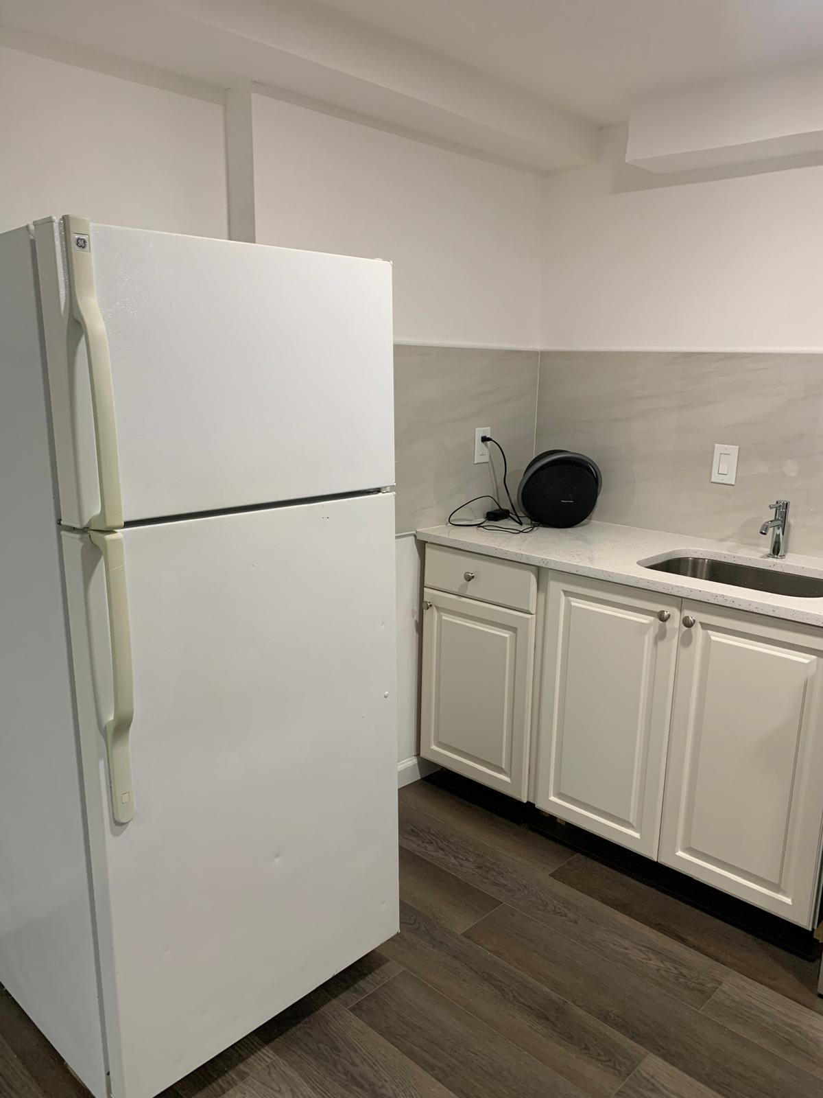 Building Photo - 4807 Poplar Dr