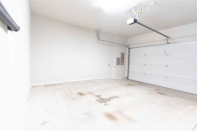 Building Photo - 8635 Edgemere Dr