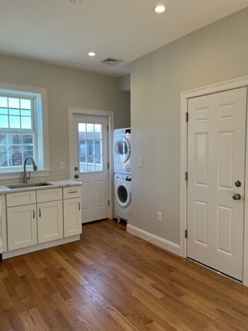 Building Photo - 47 Hooker St