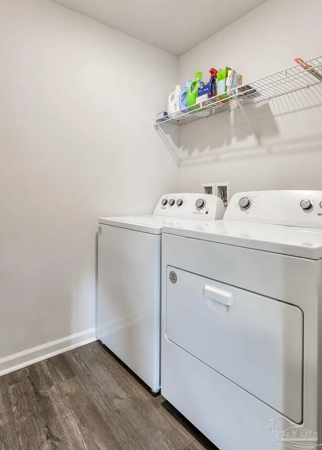 Building Photo - 9768 MilleeLoop