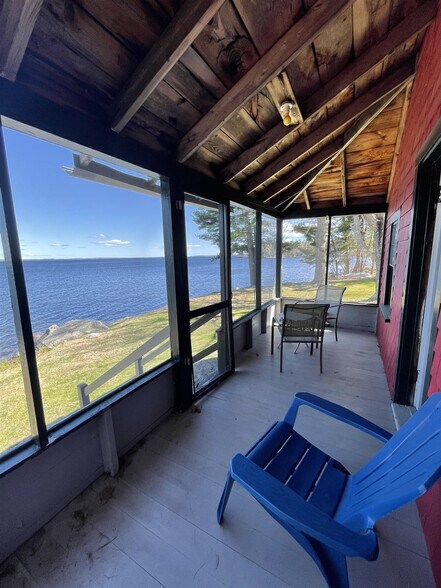 Building Photo - 747 Sebago Rd