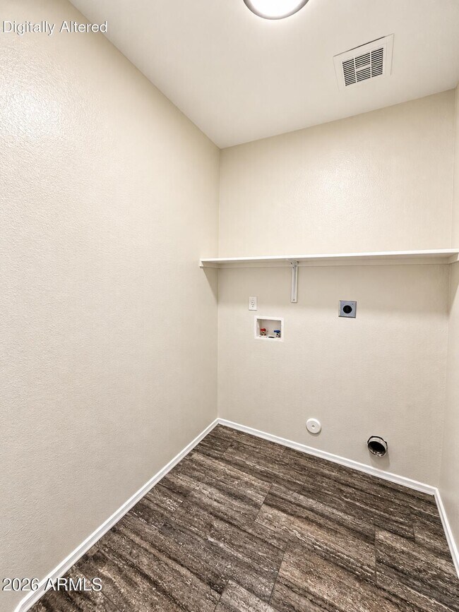 Building Photo - 10341 E Calypso Ave