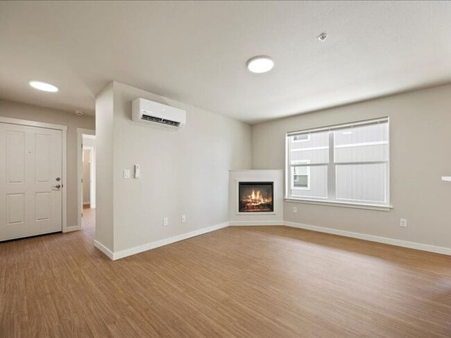 Building Photo - 6005C Chapel Hill Blvd