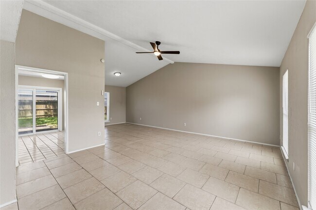 Building Photo - 16958 Jenikay St