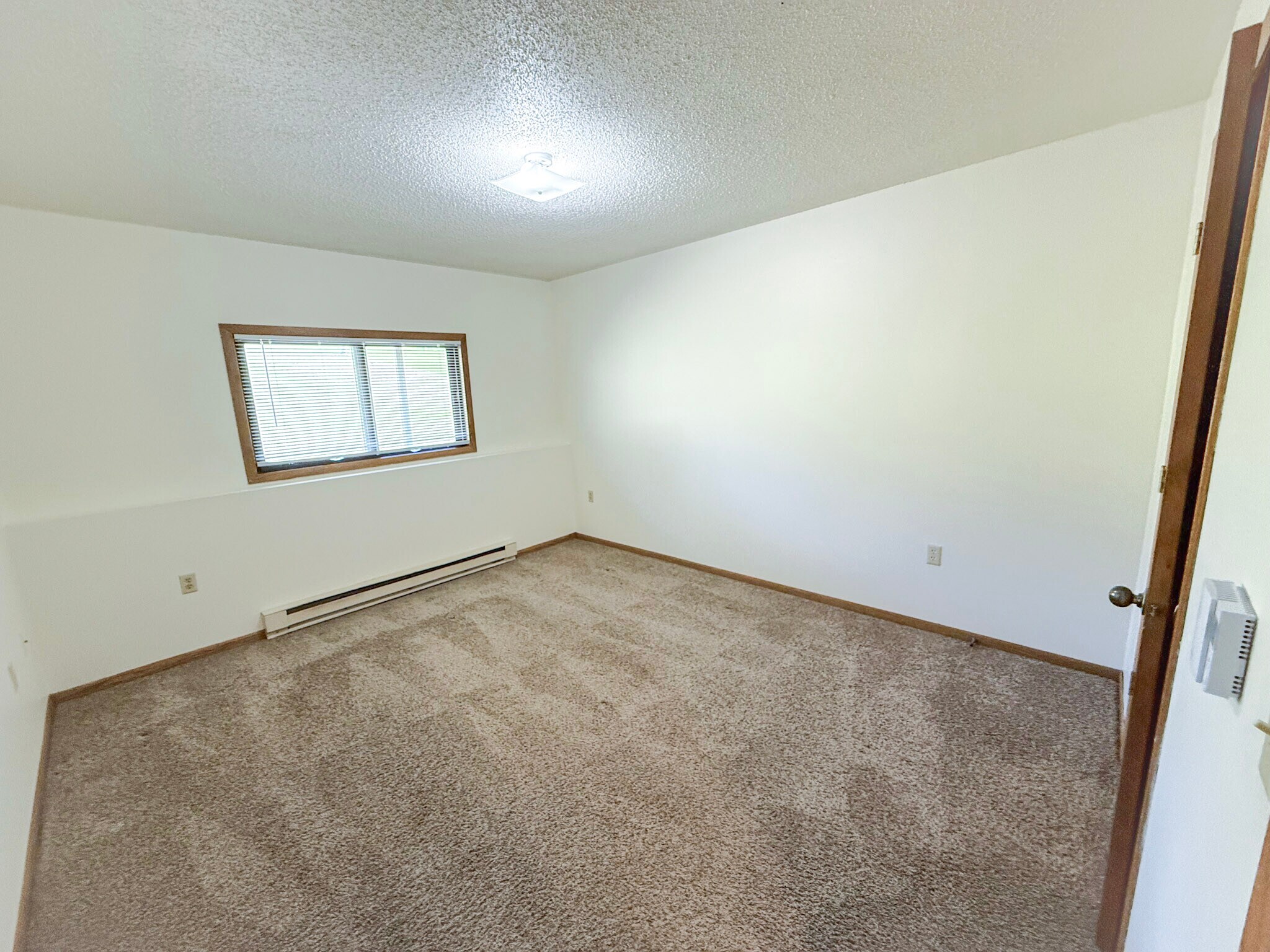 Building Photo - 2820 Edgewood Dr