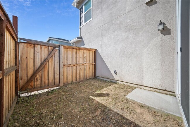 Building Photo - 2416 Interstellar Ln