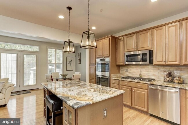Building Photo - 1715 Chiswick Ct