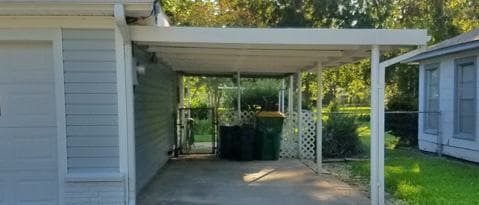 Building Photo - 206 Pecan Dr