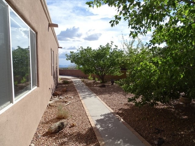 Building Photo - 4 Pelona Ct