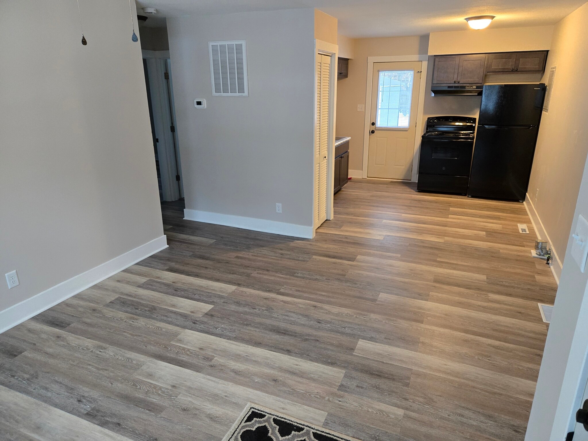 Building Photo - 807 S 15th St