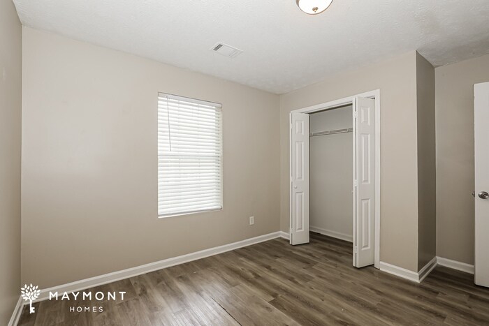 Building Photo - 191 Marsh Glen Dr
