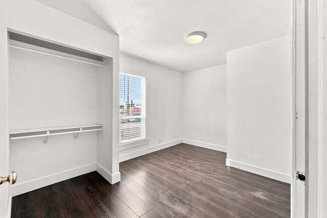 Building Photo - 2440 B Ave
