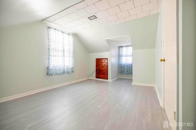 Building Photo - 301 Central Ave