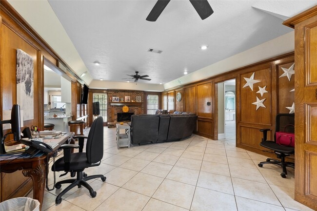 Building Photo - 22831 Fritz Ln