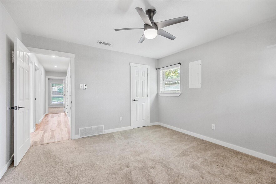 Building Photo - 7509 Jean Ann Dr