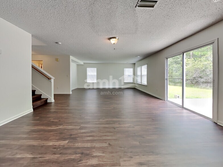Building Photo - 9645 Morgan Creek Dr