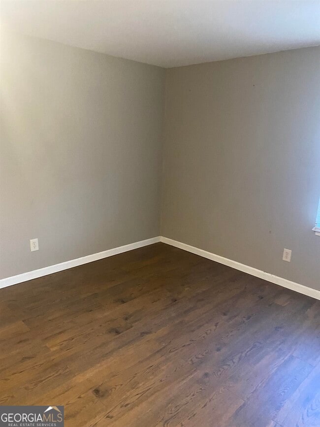 Building Photo - 103 Juniper Ln