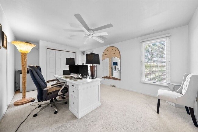 Building Photo - 302 Kingsberry Cir