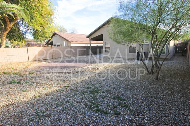 Building Photo - Charming 3-beds, 2-baths home in Wigwam Cr...