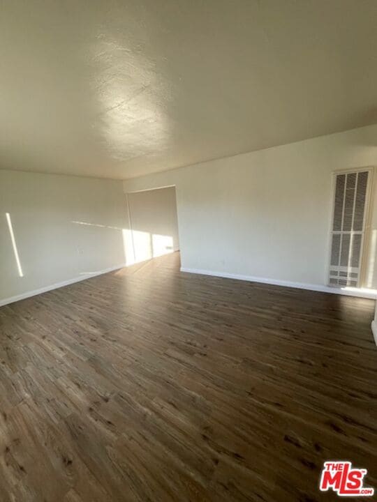 Building Photo - 202 Eye St