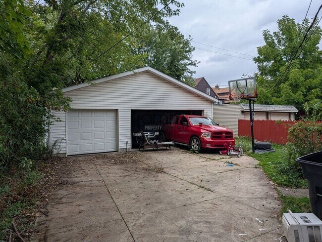 Building Photo - 3580 Normandy Rd