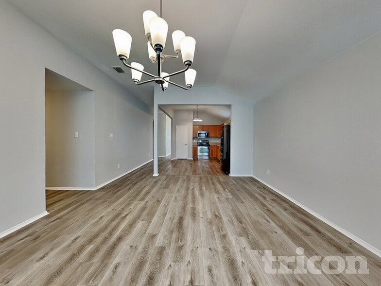 Building Photo - 1700 Bob Dr