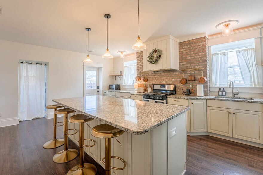 Building Photo - 1420 N 3rd St