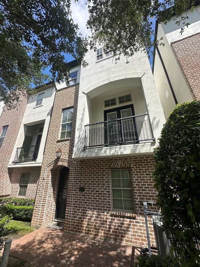 Building Photo - 2021 Fannin Station