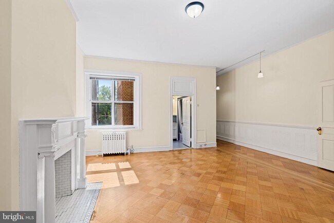 Building Photo - 2444 Eutaw Pl