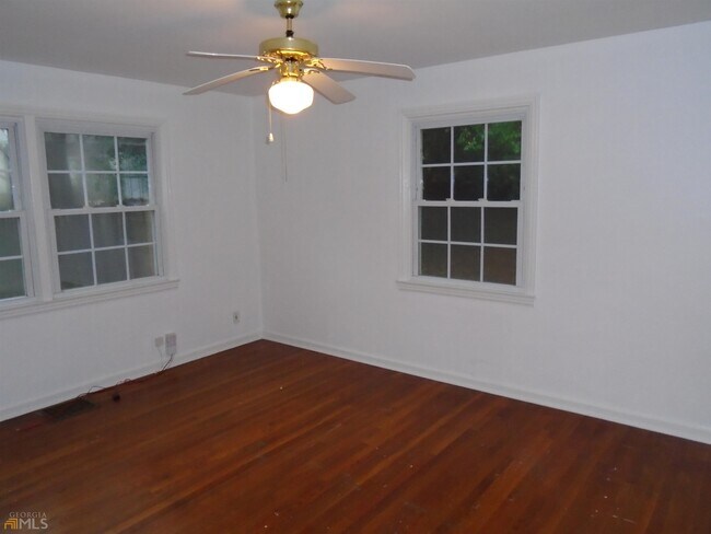 Building Photo - 1365 Scott Blvd