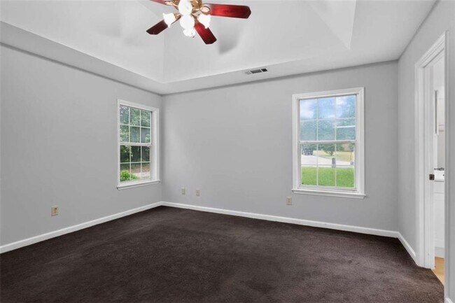 Building Photo - 47 Sunhigh St