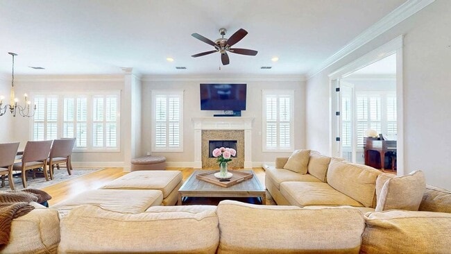 Building Photo - 321 Madison Grove Blvd