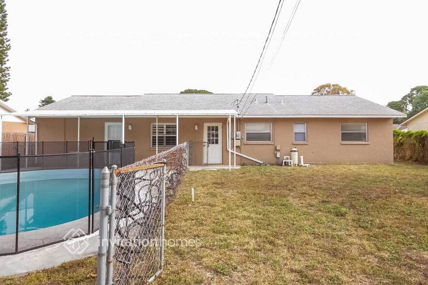 Building Photo - 412 59th Ave Dr W