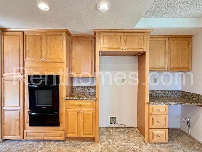 Building Photo - 10515 Carrington Dr