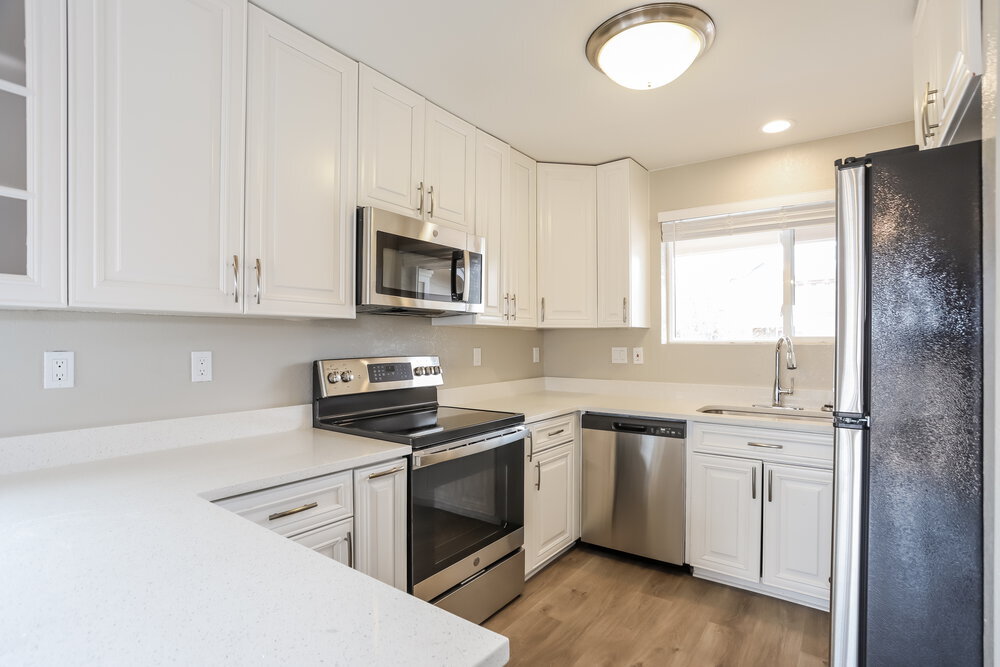 Building Photo - 12525 S Beaver Creek Way