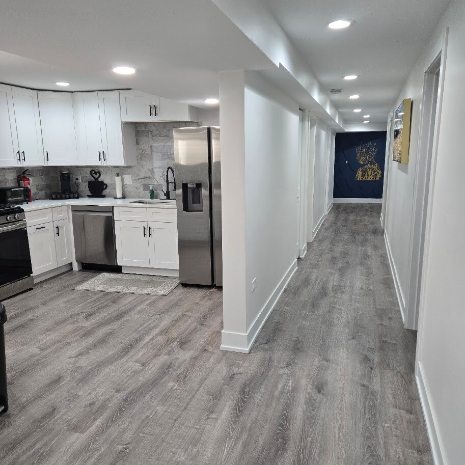 Building Photo - 7446 S Luella Ave