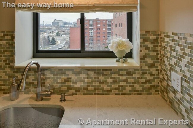 Building Photo - 28 9th St