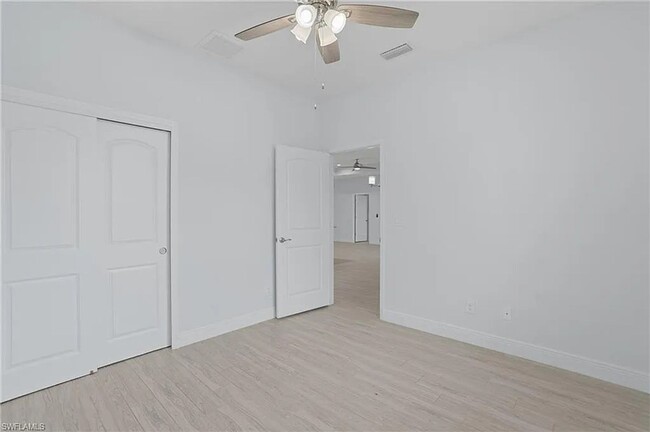 Building Photo - Spacious 4 Bedroom, 3 Bath Single-Family H...