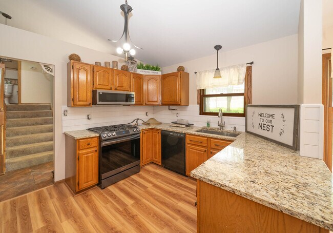 Building Photo - 3516 Kings Lair Dr