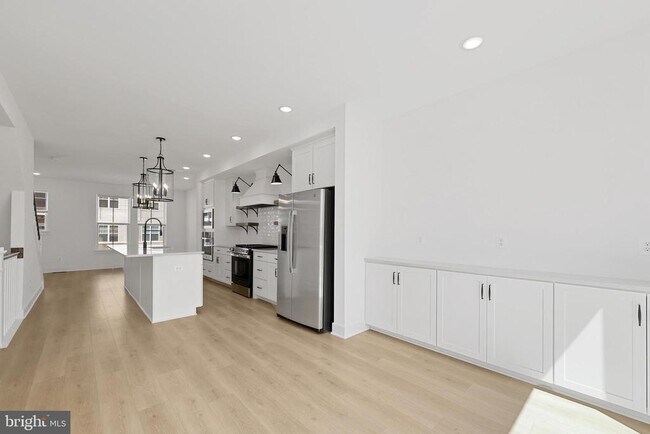 Building Photo - 9117 Crk Btm Ln