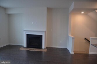 Building Photo - 5609 Tallyn Hunt Pl