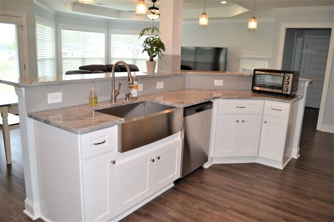 Building Photo - 2318 Bundoran Dr
