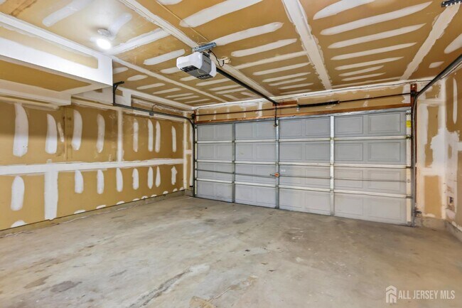 Building Photo - 17 Puchala Dr