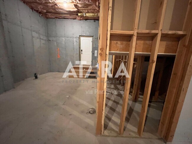 Building Photo - 7845 Ruby Valley Dr