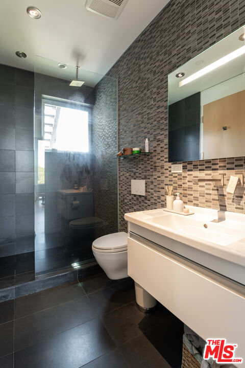 Building Photo - 716 Brooks Ave