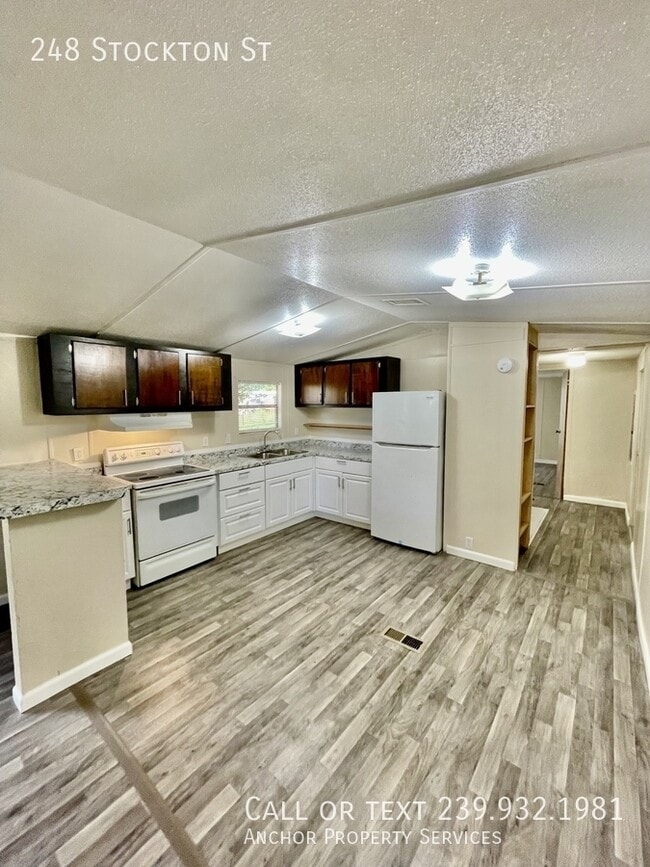 Building Photo - 248 Stockton St