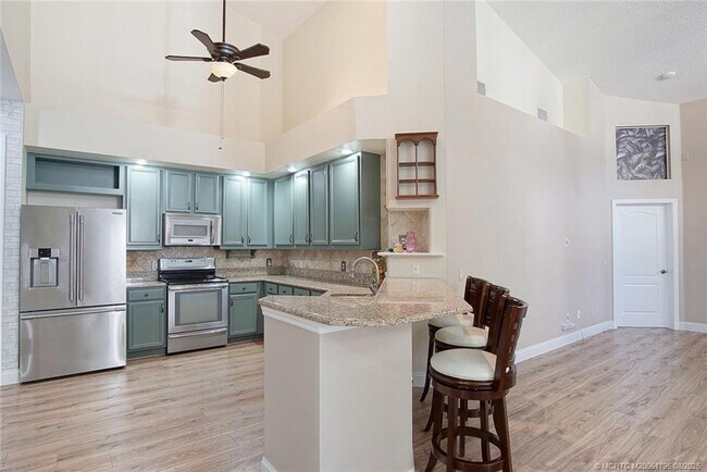 Building Photo - 1687 SW Harbour Isles Cir