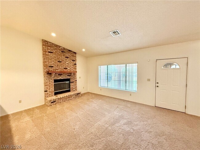 Building Photo - 1081 Pluto St