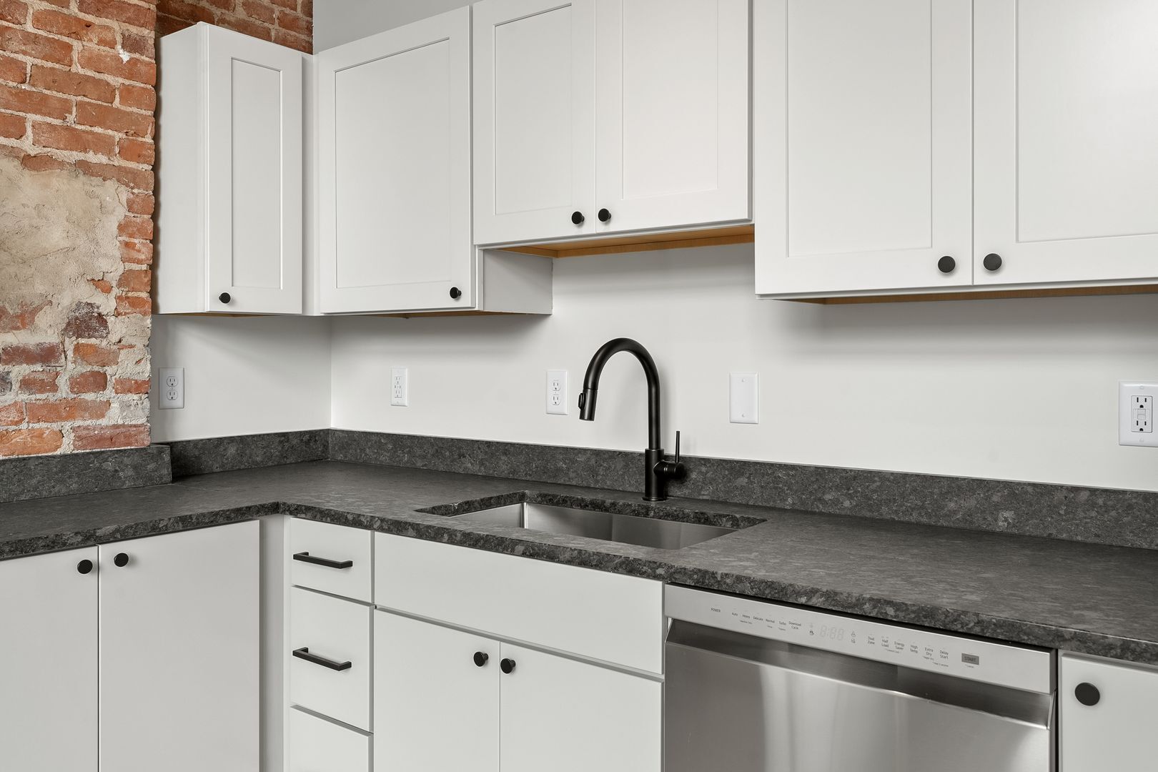 Building Photo - 266 E Michigan Ave