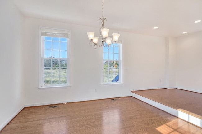 Building Photo - 1232 Old Trail Dr